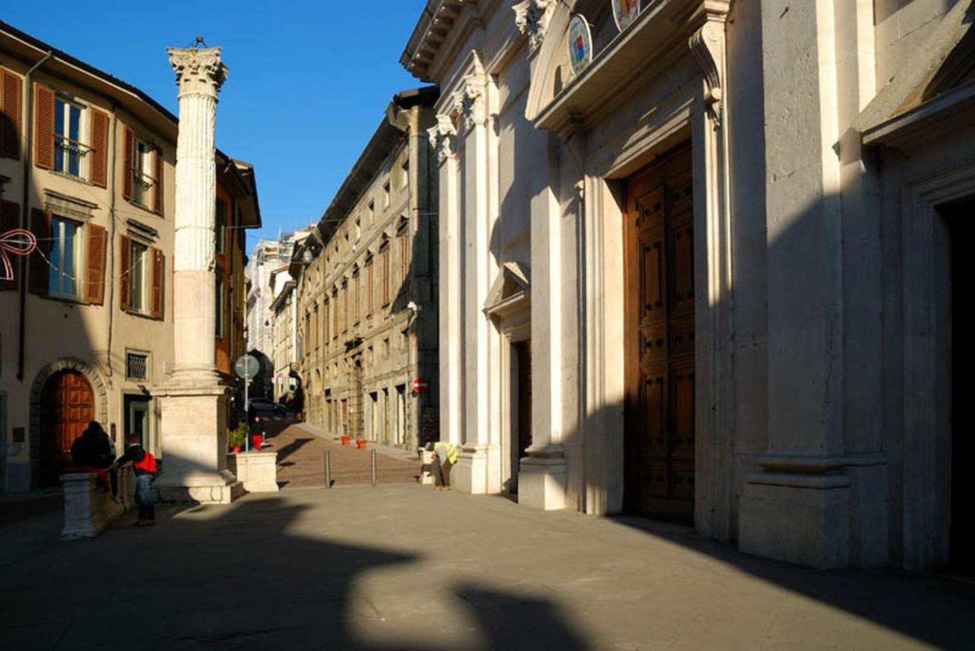 Magic Place Bergamo! Relax Apartment With Terrace In The Heart Of The City Luaran gambar