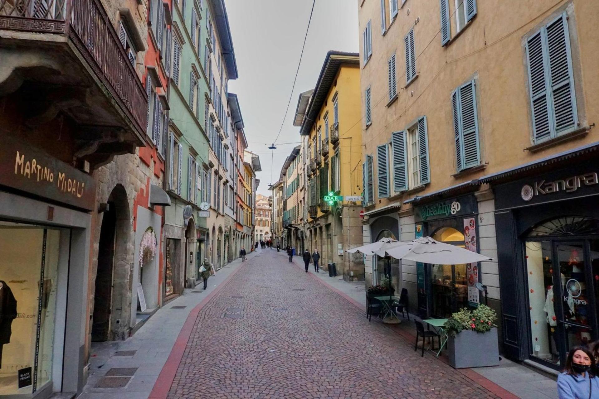 Magic Place Bergamo! Relax Apartment With Terrace In The Heart Of The City Luaran gambar