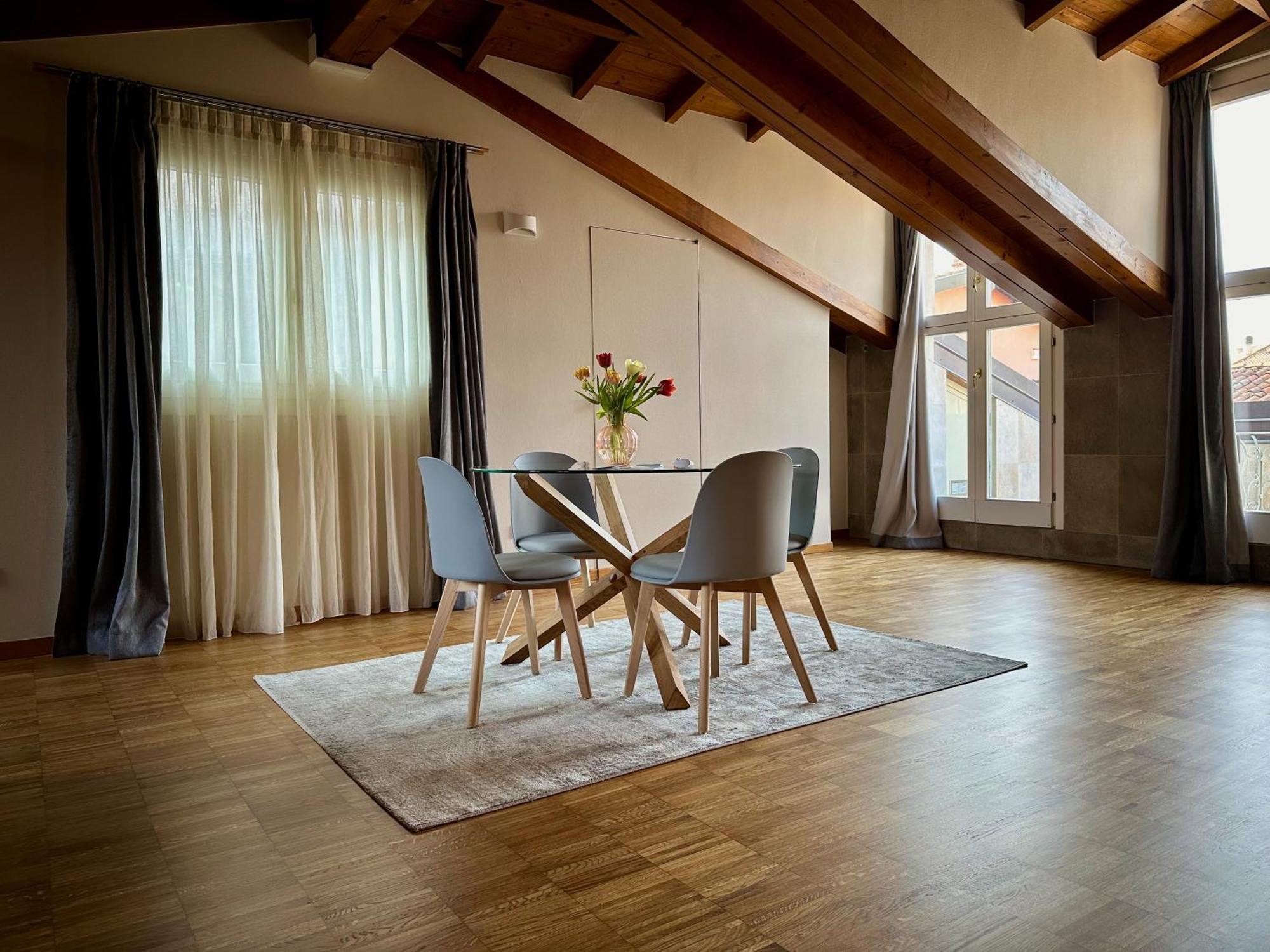 Magic Place Bergamo! Relax Apartment With Terrace In The Heart Of The City Luaran gambar