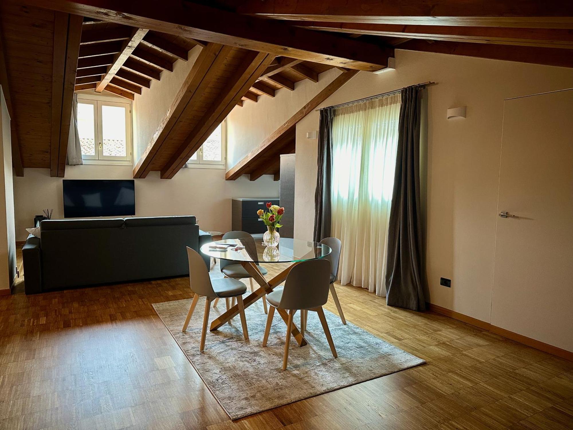 Magic Place Bergamo! Relax Apartment With Terrace In The Heart Of The City Luaran gambar